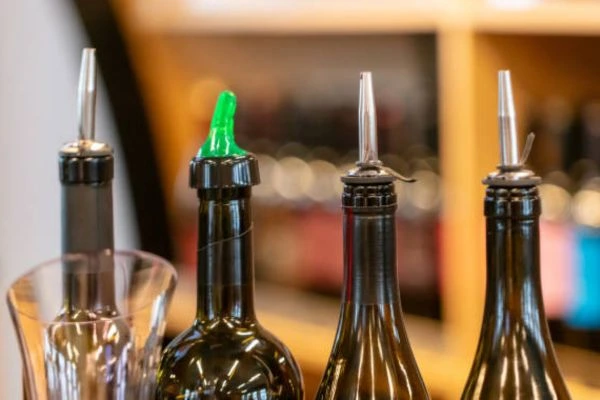 beverage Pours Bottle labels