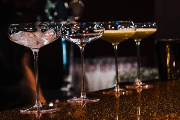 Cocktail bar drinks service