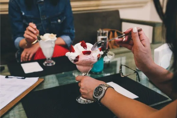 Pair Cocktail bar with food